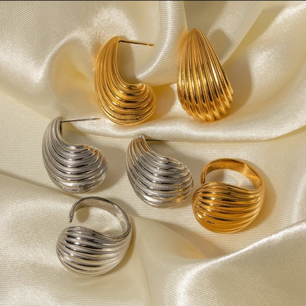 Gold and Silver Women's Earrings Set